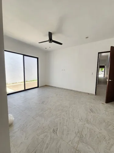 Casa De 1 Planta Con Páneles Solares Cholul En Privada