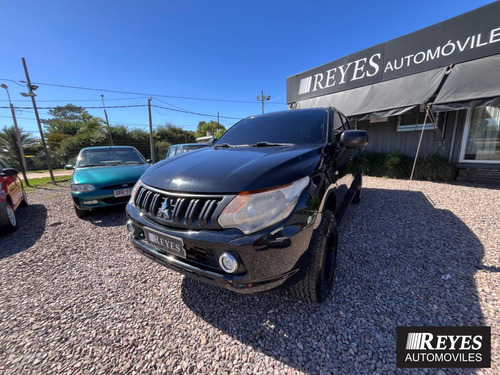 Mitsubishi L200 4x4 2.4 2016 Impecable! - Reyes Automóviles