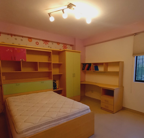 Imagen 10 de 13 de Apartamento Moderno En Las Chimeneas. Alquila Crismelia Castillo.