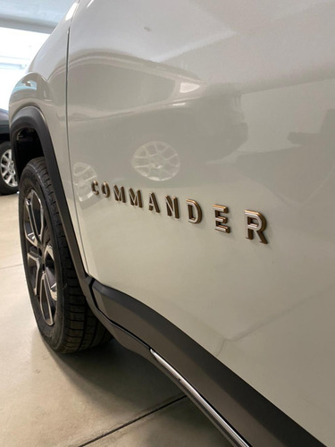 Imagen 4 de 18 de Jeep Commander 2023 2.0 Td At9 4x4 Limited Plus