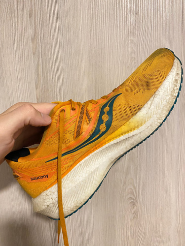 Zapatillas Saucony Triumph Hombre 11.5 Us (Usado)