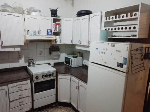 Casa En Venta - 3 Dormitorios 2 Baños - Cochera - 528mts2 - Gregorio De Laferrere, La Matanza