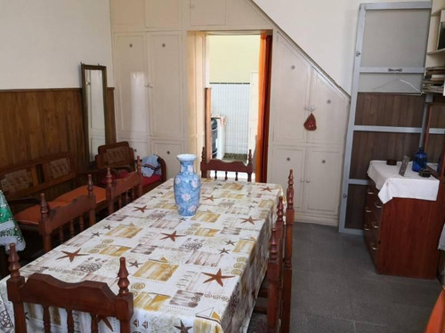 Imagen 12 de 30 de Casa De 3 Dormitorios Mas Comodin, Excelente Ubicacion