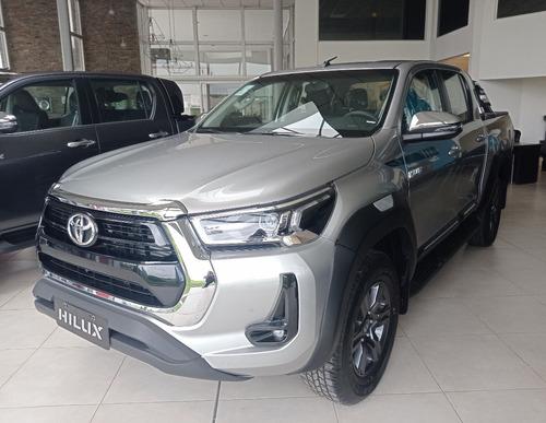 Toyota Hilux 4x4 D/c Srv 2.8 Tdi 6 A/t (equipada)