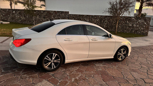 Mercedes-Benz Clase CLA 1.6 180 Cgi Mt