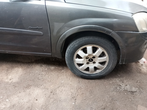 Chevrolet Corsa 1.8 4p Comfort A Mt