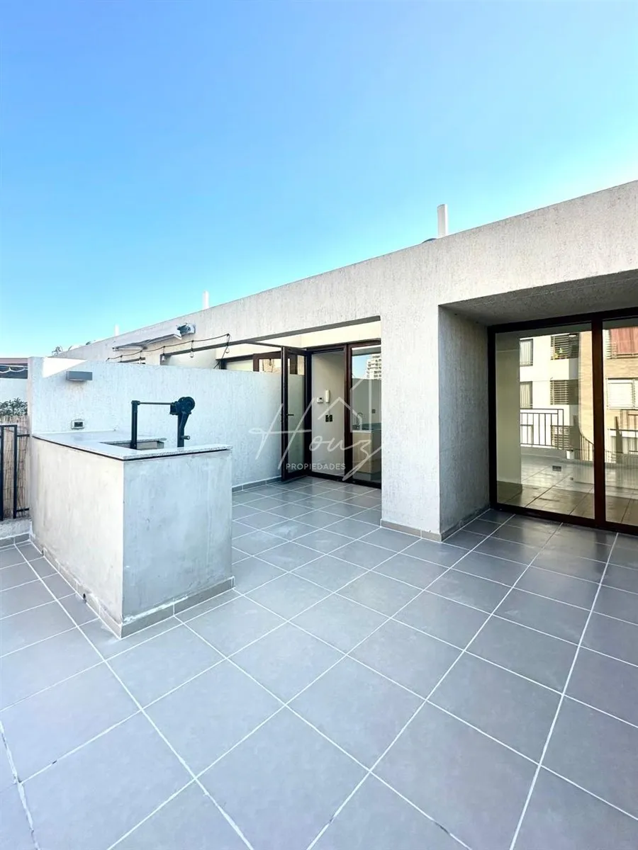 Imagen 1 de 27 de Moderno Dpto. En Arriendo Con Rooftop - Sala De Estar - 2d