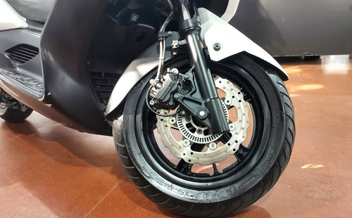 Imagen 5 de 6 de Kymco Downtown 300i Scooter Año 2014