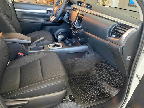 Toyota Hilux 2021 2.8 Cd Srv 177cv 4x4