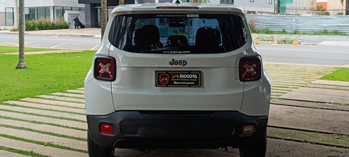 Jeep Renegade 1.8 Flex Aut. 5p