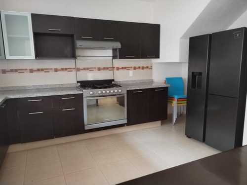 Casa En Renta En Colonia San Mateo Otzacatipan, Toluca, Estado De México