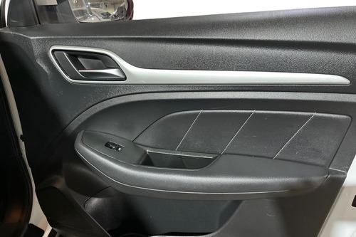 MG Zs 1.5 Com Mt