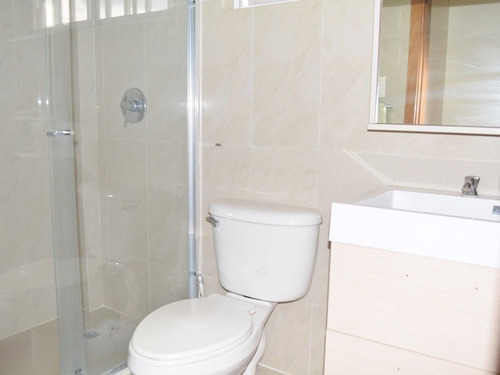 Imagen 12 de 29 de Townhouse En Alquiler, Piedras Pintadas En Res. Monte Plata, Valencia LG