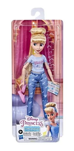 Boneca Disney Princess Comfy Squad Scooter Da Cinderela - Boneca Com  Scooter, Capacete e Adesivos - E8937 - Hasbro : : Brinquedos e  Jogos