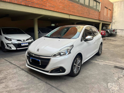 Imagen 1 de 10 de Peugeot 208 2017 1.6 Feline