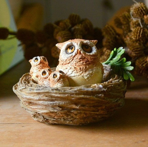 Imagem 2 de 3 de Familia Coruja No Finho Com Filhotes Decoração Realista