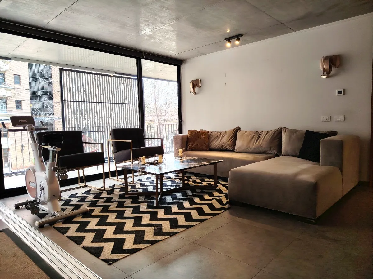 Imagen 3 de 29 de Moderno Departamento Equipado, Félix De Amesti / Av. Colón