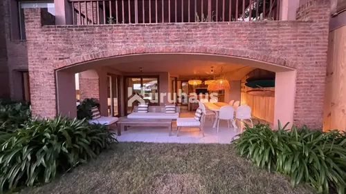 Venta Departamento Manantiales Primera Linea 4 Dormitorios