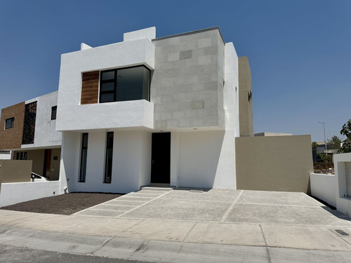 Una Nueva Forma De Vivir, Acceso A Roof Garden- El Refugio Residencial
