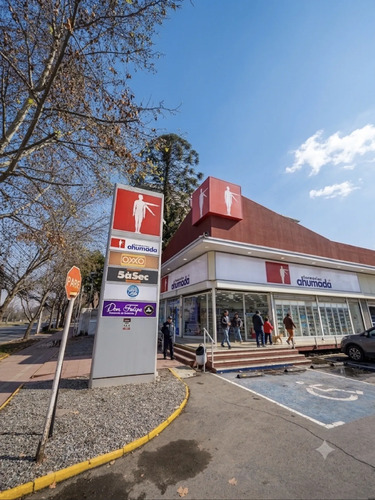 Arriendo | Local Comercial Strip Center Vitacura