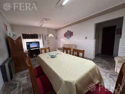 Venta Casa 4 Ambientes Con Cochera En Quilmes Oeste