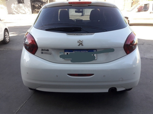 Imagen 7 de 15 de Peugeot 208 2019 1.6 Allure