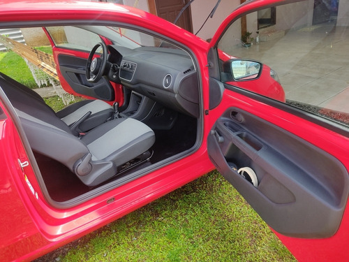 Imagem 4 de 6 de Volkswagen Up! 2015 1.0 Take 3p