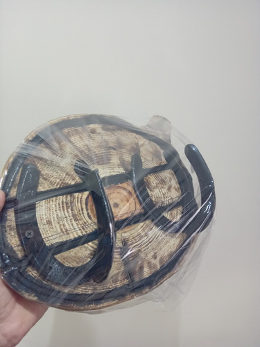 Suporte Garrafas Feita Com Ferraduras Artesanal