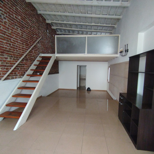 Loft Disponible En B° Alberdi, Ideal Para Dos Personas!!!!!