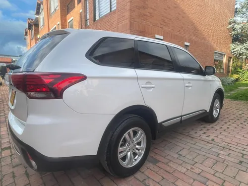 Mitsubishi Outlander Kaiteki 2.4 4x4 Lx 7 Puestos