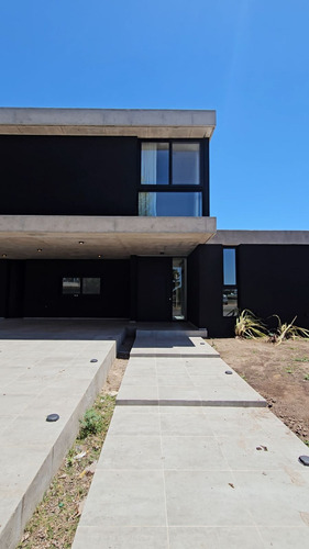 Casa En Country Terravista General Rodriguez