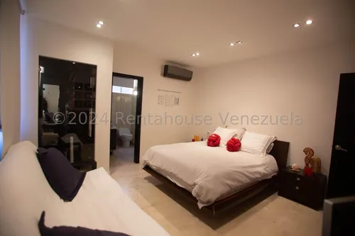 Casa Alto Hatillo 25-14141 R.e