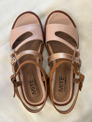 Sandalias Tricolor - Miye - Talle 39 (Usado)