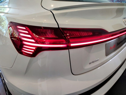 Imagen 3 de 25 de Audi Q8 2023 Nuevo Etron E-tron Sportback Q7 Rsq8 2022 0km