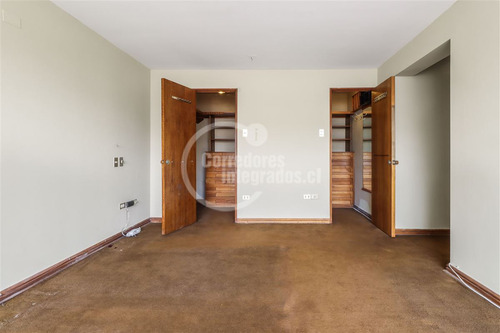Departamento En Venta De 4 Dorm. En Providencia
