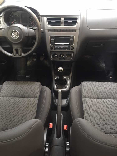 Imagem 8 de 13 de Volkswagen Fox 2014 1.0 Trend Tec Total Flex 5p