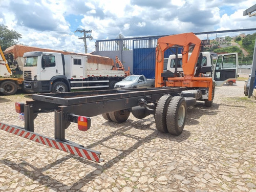 Imagem 10 de 15 de Ford Cargo 1317 4x2 Ano 2006 Munck Toco Argos 12.500 Chassi