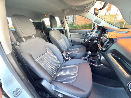 Fiat Toro 1.8 Endurance 16v Flex 4x2 Aut. 4p
