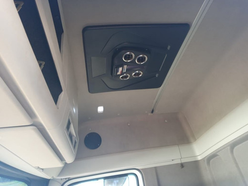 Imagem 7 de 15 de Cavalo Mecanico Vw 25420 6x2 2015/2015 (vt)