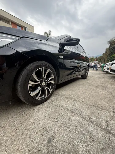 Chevrolet Onix 1.0T Premier Hatch At