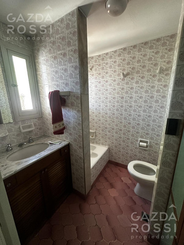 Casa En Venta En Adrogue