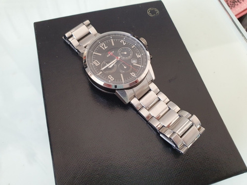 Relógio Dkny Lindo Com Pulseira De Metal