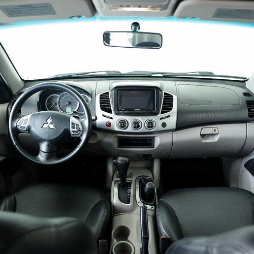 Imagem 3 de 13 de L200 Triton 3.2