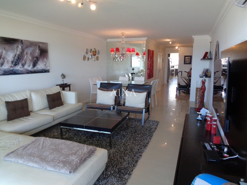 Apartamento En Punta Del Este, Imperiale Luxury Towers- Ref: 261