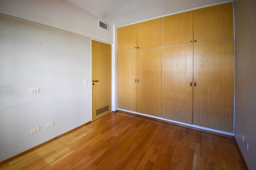 Imagen 10 de 19 de Departamento En Venta De 2 Dormitorios Zona Rio