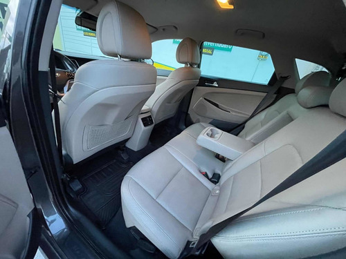 Imagen 10 de 13 de Hyundai Tucson 2018 2.0 Limited At