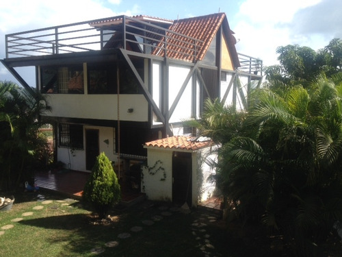 Vendo Casa 300m2 3h/3b/5p El Hatillo 7841