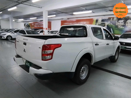 Mitsubishi L200 Triton 2.4 16V TURBO DIESEL GL CD 4X4 MANUAL