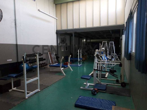 Imagen 5 de 11 de Venta/alquiler De Local Comercial En 28 E/ 36 Y 37 Con 8 Cocheras