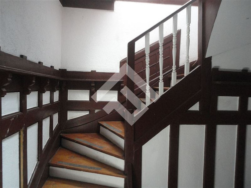 Casa En Venta De 4 Dorm. En Ñuñoa